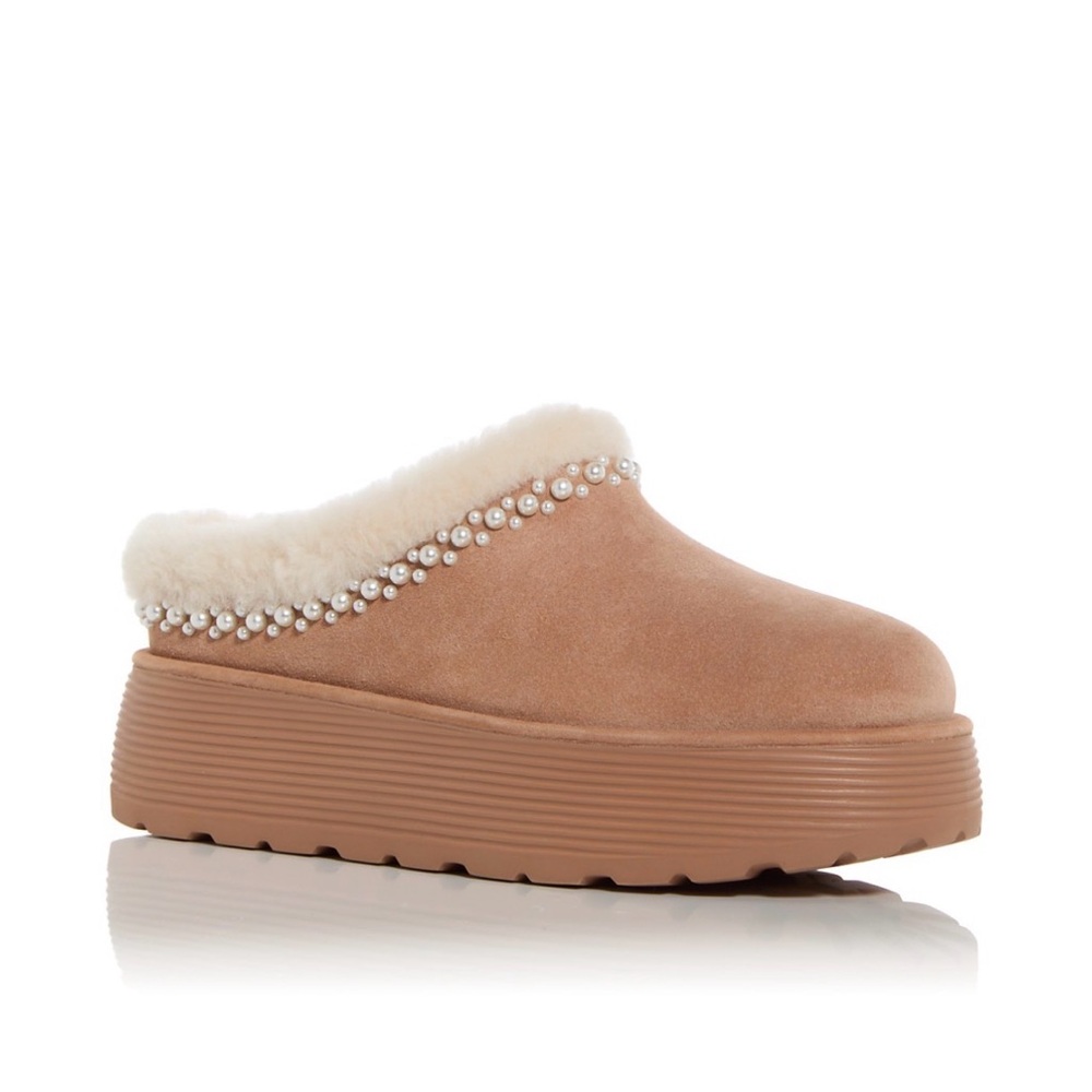 Stuart Weitzman Camel Cream Mules
